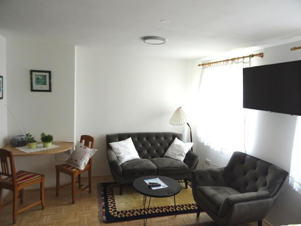 Homely Apartment In The Center With Garden View Gmunden Exterior photo